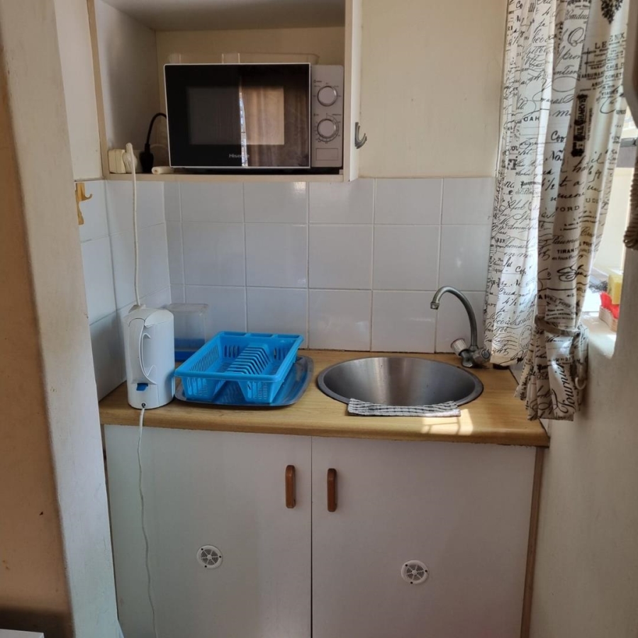 To Let 6 Bedroom Property for Rent in Summerstrand Eastern Cape